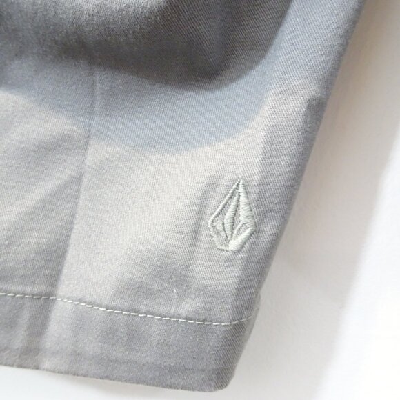 VOLCOM VMONTY SHORTS Size 30 Gray Chino Modern Stretch Fit NEW Flat Front - Picture 6 of 9